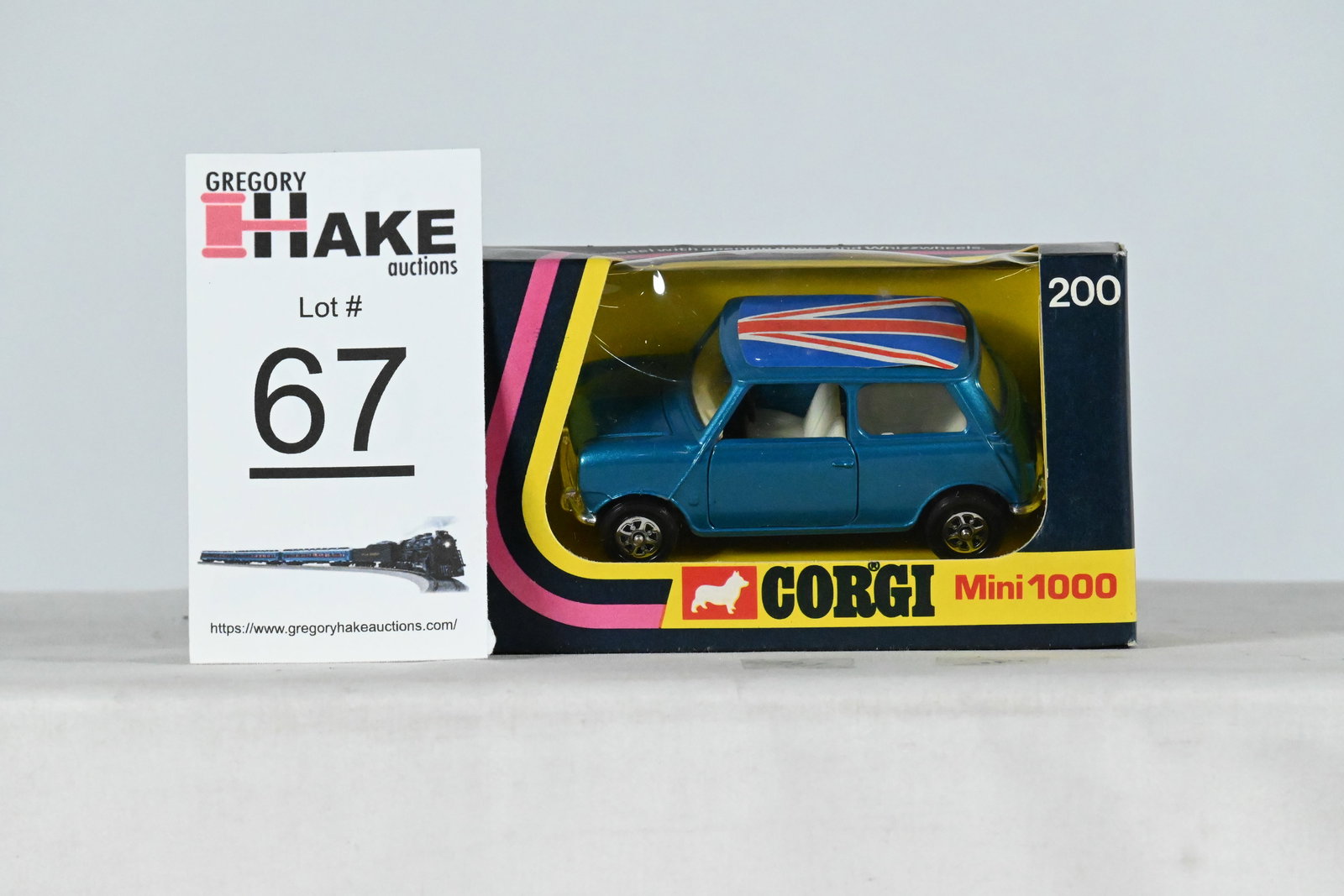 Corgi #200 Mini 1000 w/ OB (1 of 2)