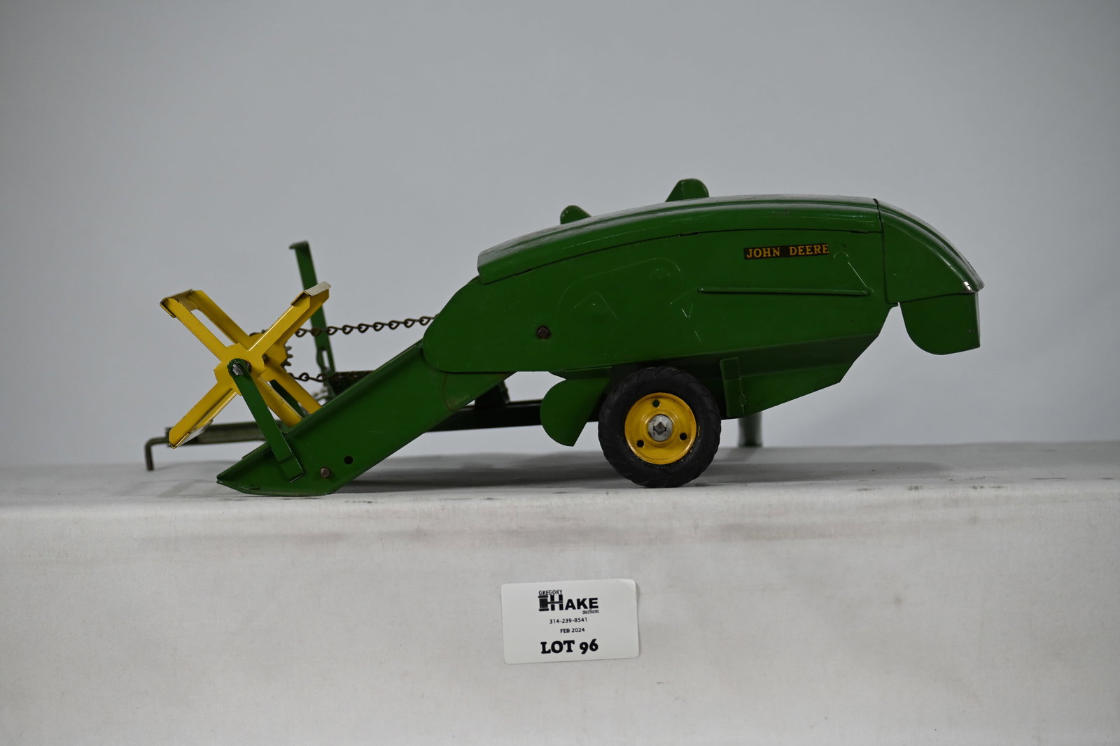 Vintage John Deere 12A Combine 1/16 (1 of 4)