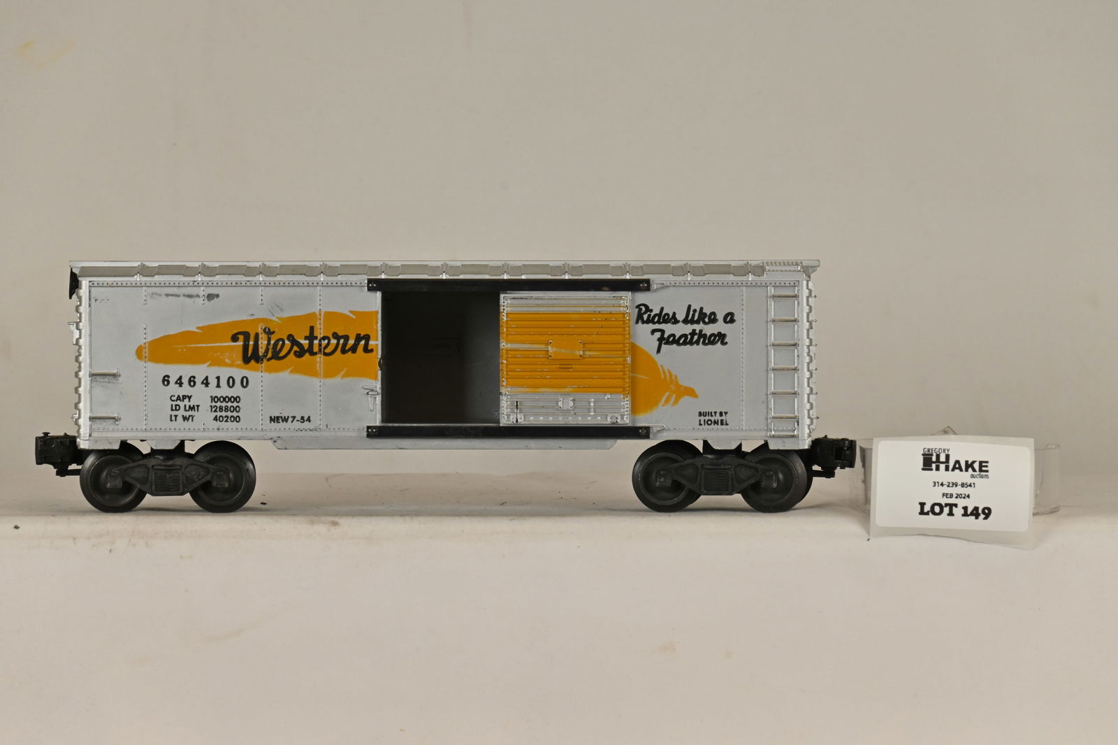 Lionel Postwar 6464-100 Silver w/ "Short"  Yellow Feather Western Pacific Boxcar (1 of 7)