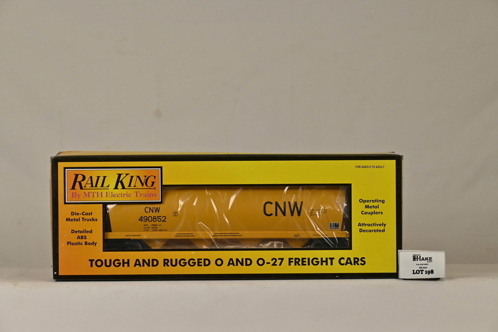 MTH 30-7541 Chicago NorthWestern 4-Bay Cylindical Hopper w/ OB: MTH 30-7541 Chicago NorthWestern 4-Bay Cylindical Hopper w/ OB, C10. Box has some wear.