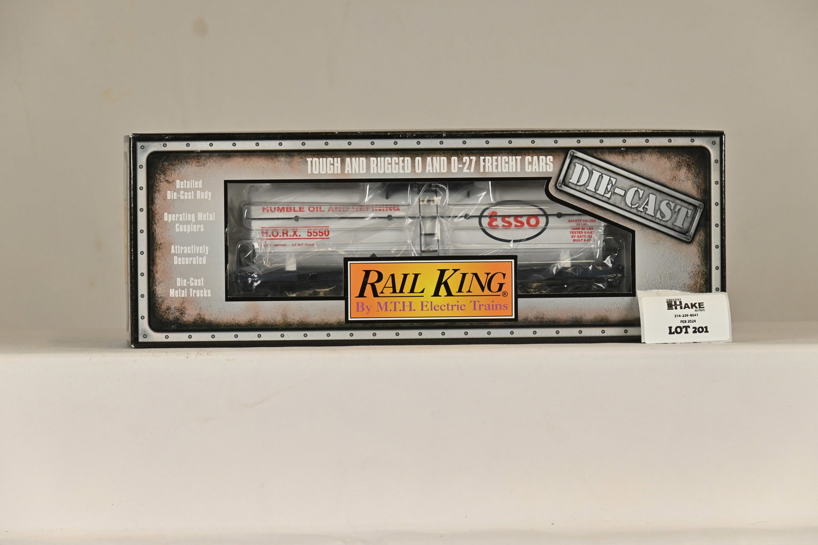 MTH 30-8110 Esso Die-Cast Tank Car w/ OB: MTH 30-8110 Esso Die-Cast Tank Car w/ OB, C10