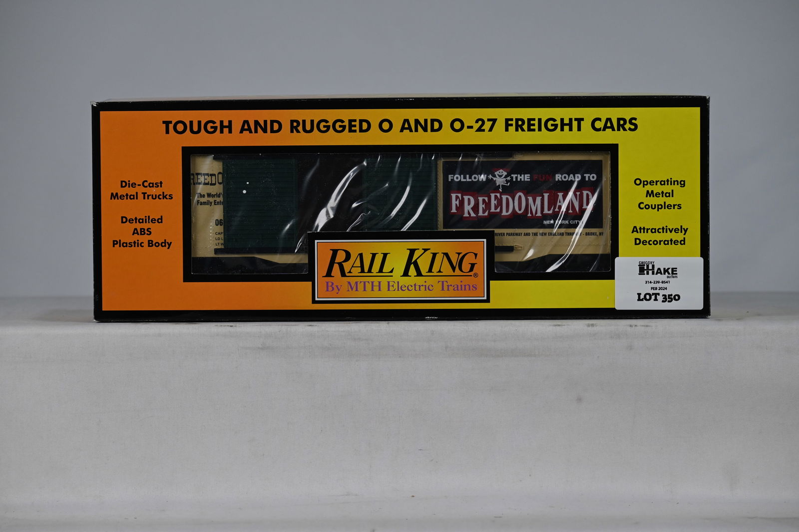 MTH 30-74130 Freedomland 40' Double Door Boxcar w/ OB (1 of 2)