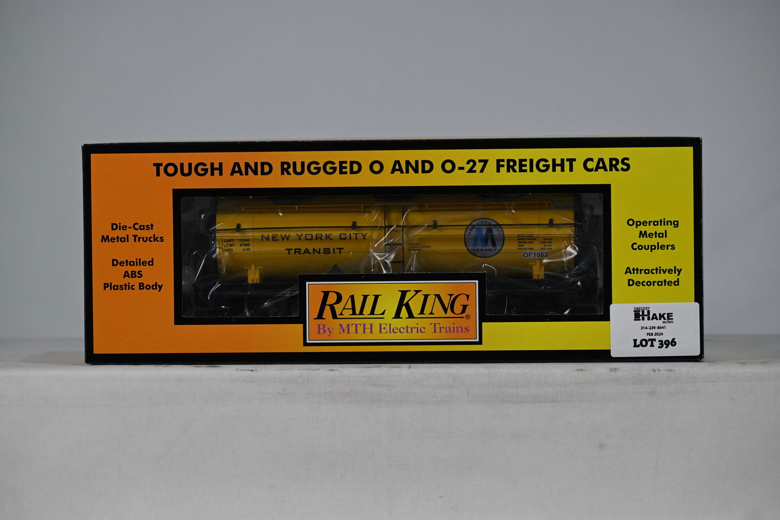 MTH 30-73108 Metropolitan Transportation Authority 3-Dome Tank Car w/ OB (1 of 2)