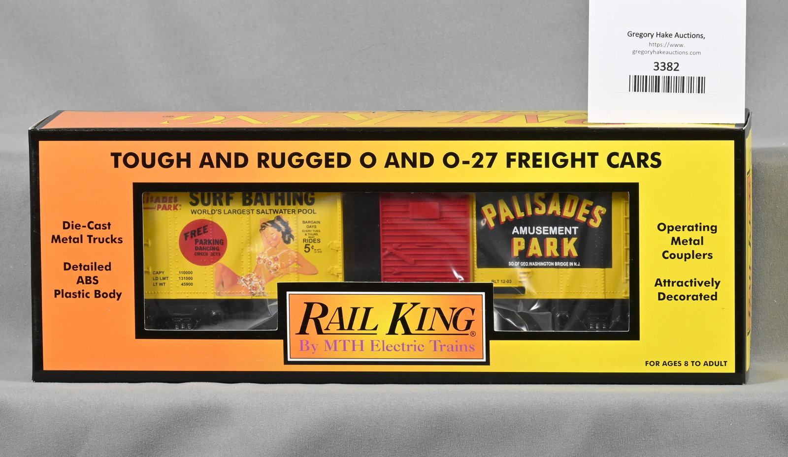 MTH 30-74124 Palasades Park - Bathing Beauty 40' Single Door Boxcar w/ OB (1 of 2)