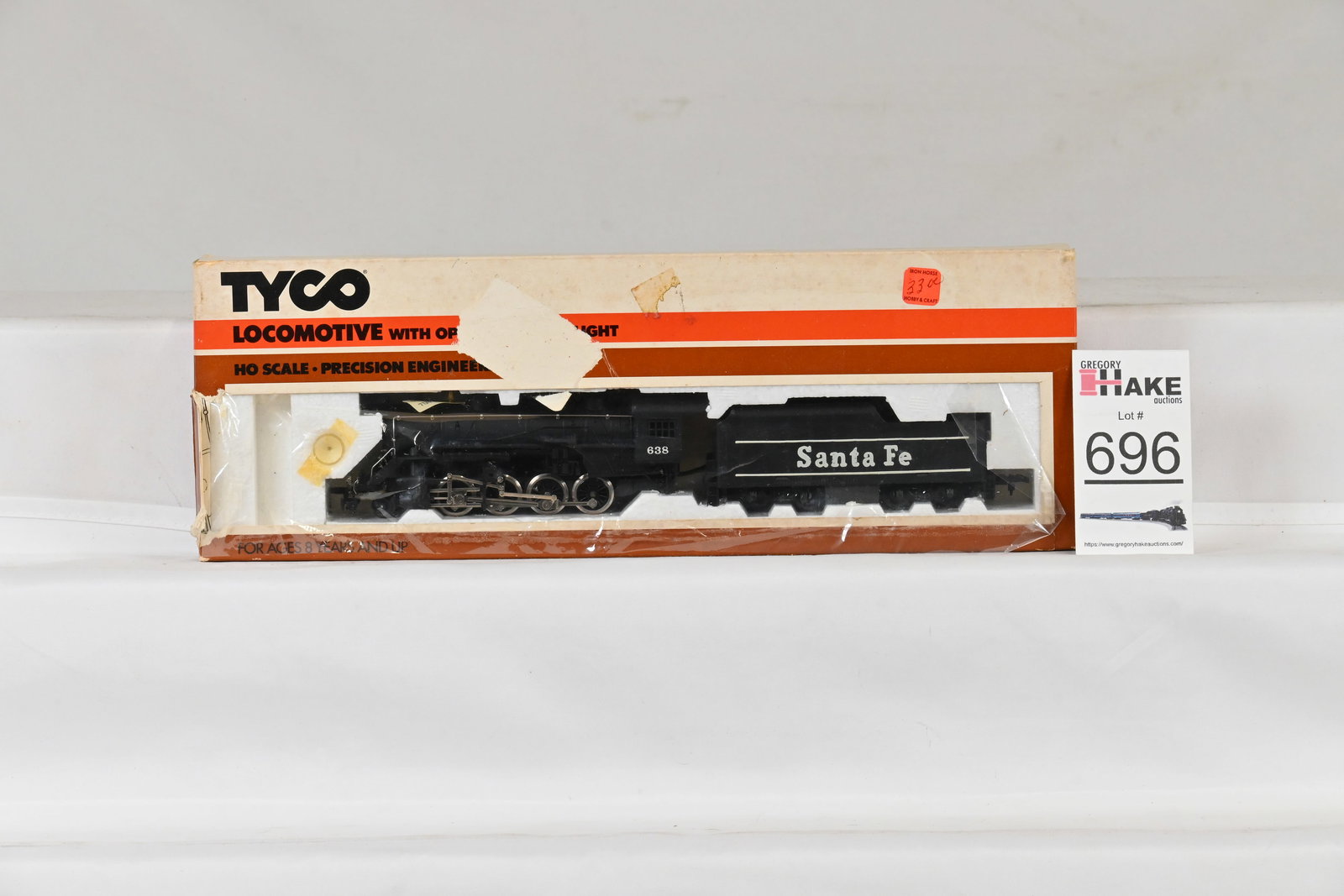 Tyco HO #638 Santa Fe Steam Locomotive and Tender w/ OB: Tyco HO Santa Fe steam locomotive and tender, engine stamped 638, comes w/OB, C8