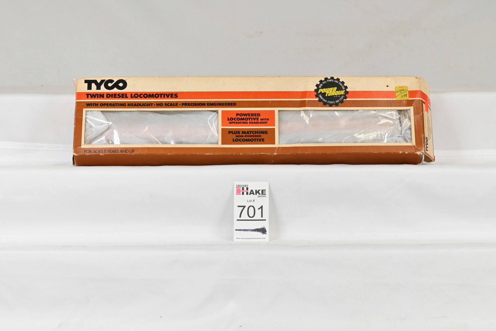 Tyco HO Shark Nose Powered & Non-powered Dummy Southern Pacific Locomotives w/ OB: Tyco HO Southern Pacific shark nose powered locomotive with operating headlight and matching non-powered dummy locomotive in OB, C8