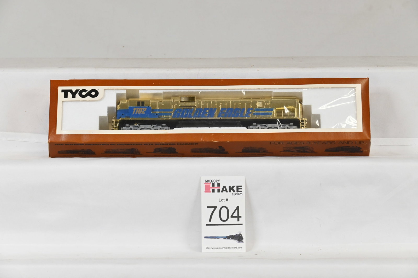 Tyco HO 1102 Alco Golden Eagle Diesel Locomotive w/ OB: Tyco HO 1102 Alco Golden Eagle Diesel Locomotive w/ OB, C9