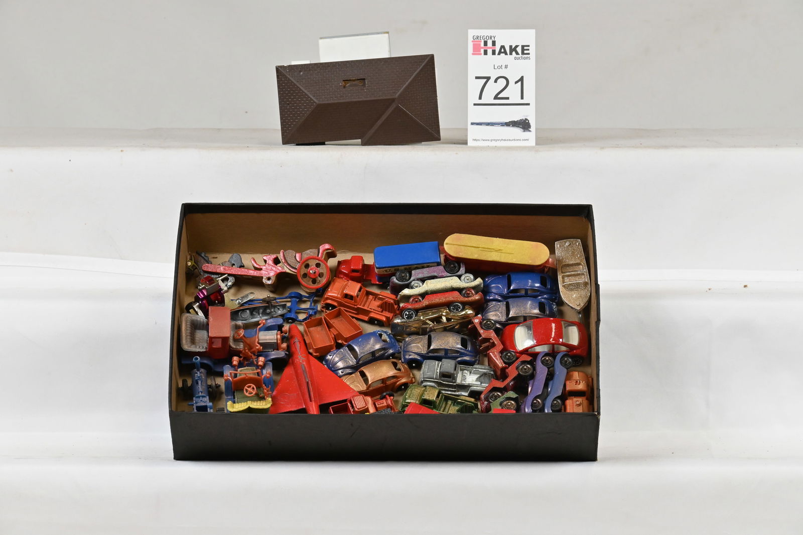 Lot of Vintage Plastic and Metal Miscellaneous Cars, Jeeps, Vehicles & Trucks (1 of 3)