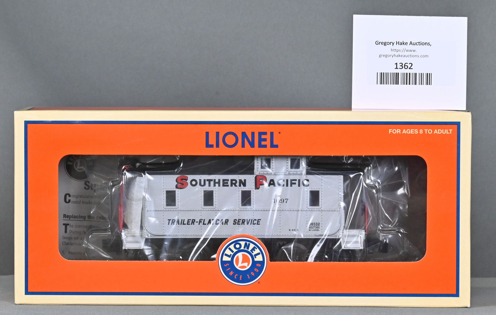 Lionel 6-36532 Southern Pacific Caboose, w/ OB (1 of 2)