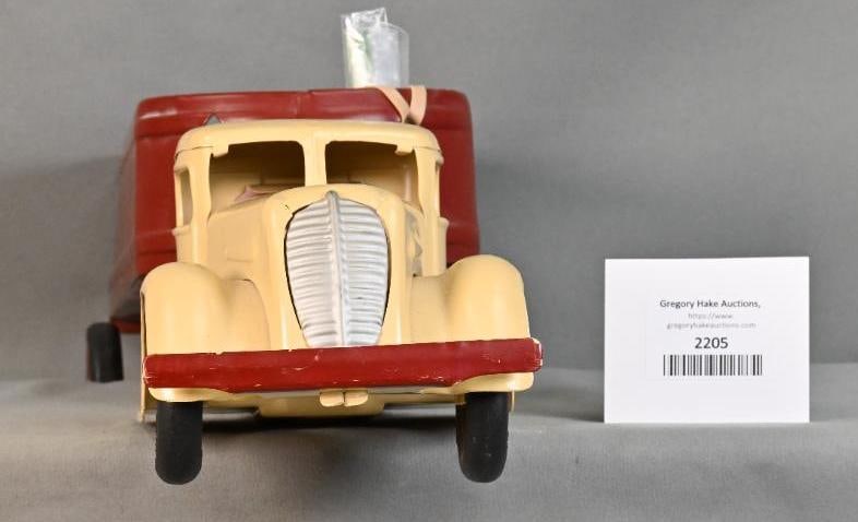 Turner Prewar Pressed Steel Dump Truck (1 of 7)