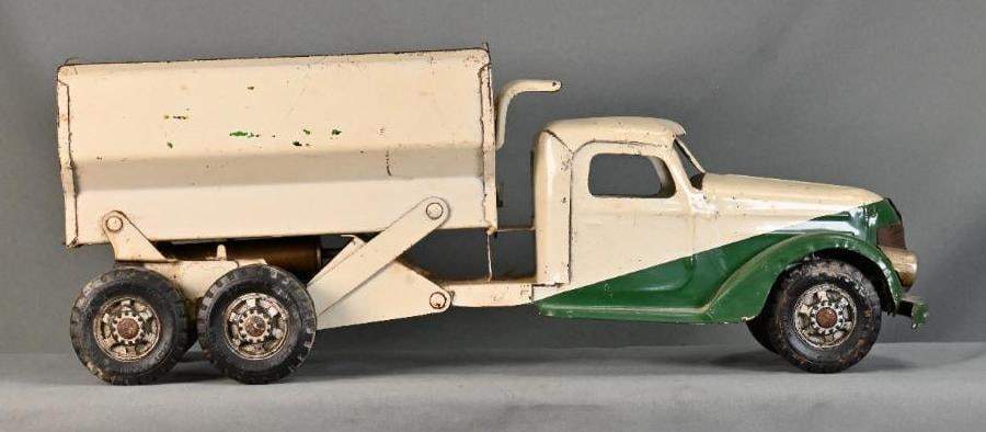 Buddy L Hydraulic Grain Dump Truck: Buddy L Hydraulic Grain Dump Truck, C6