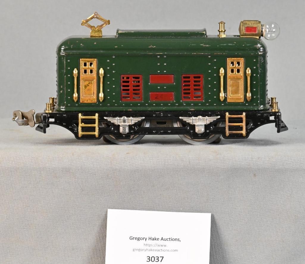 Lionel Prewar O Gauge Dark Green 248 Electric Boxcab Locomotive (1 of 4)