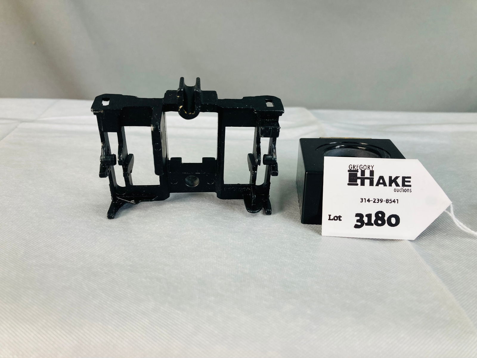 Lionel O Scale Hudson 700E-48 Scale Valve Gear Support (1 of 2)