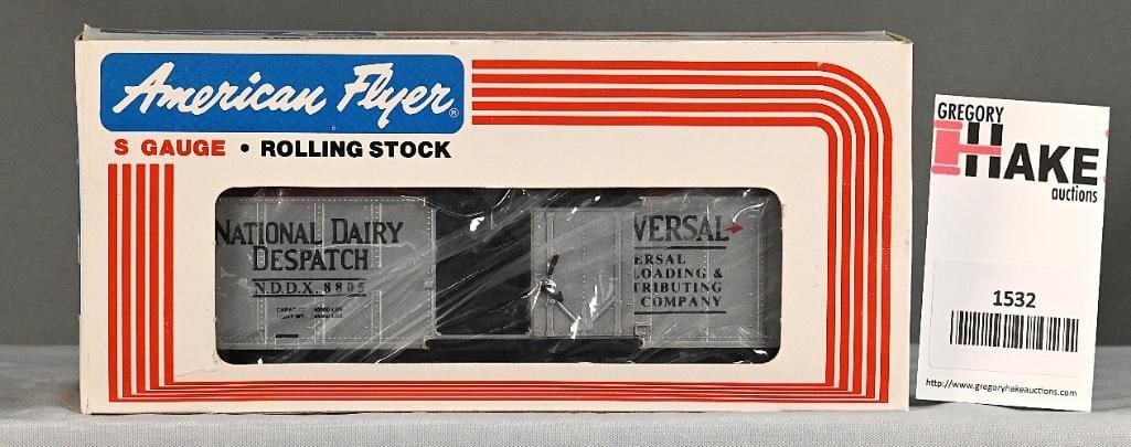 American Flyer 6-48805 National Dairy Despatch Boxcar w/ OB: American Flyer 6-48805 National Dairy Despatch Boxcar w/ OB, C9.