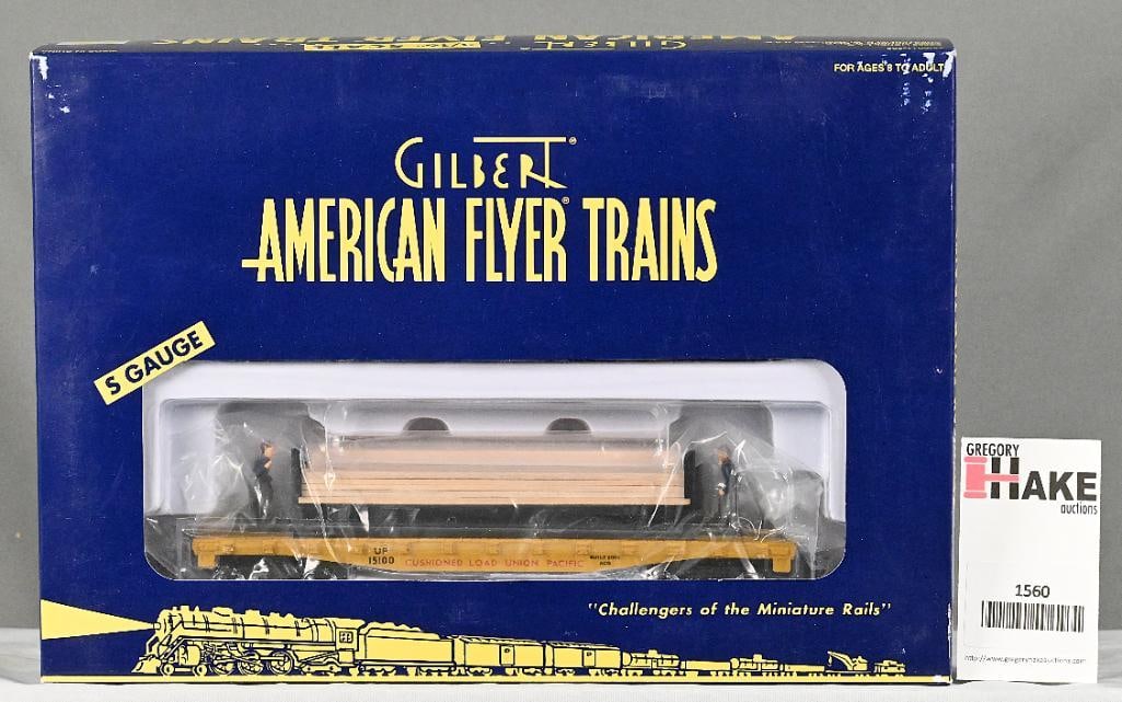 American Flyer 6-49011 Union Pacific "Moe & Joe" Operating Lumber Car w/ OB: American Flyer 6-49011 Union Pacific "Moe & Joe" Operating Lumber Car w/ OB, C9.