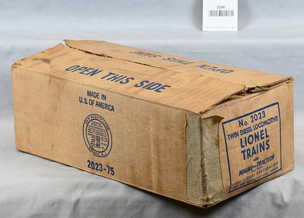 Lionel Postwar 2023 Union Pacific Alco Diesel Empty Master Carton Box (1 of 3)
