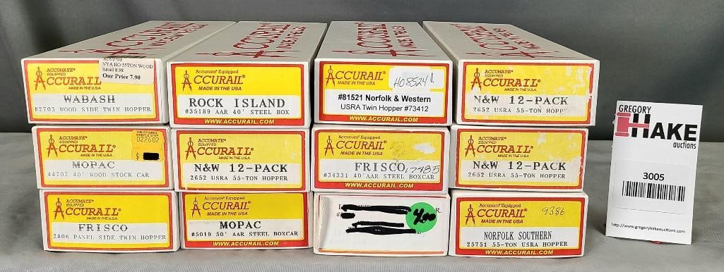 Accurail HO Guage Freight Cars: Accurail HO Guage Freight Cars 12 pcs
