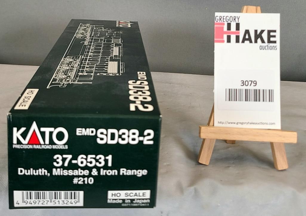 Kato Precision Railroad Models HO Guage Engine (1 of 2)