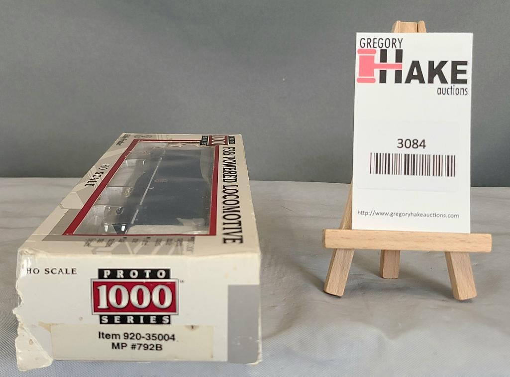 Proto 1000 Series HO Guage Engine (1 of 2)