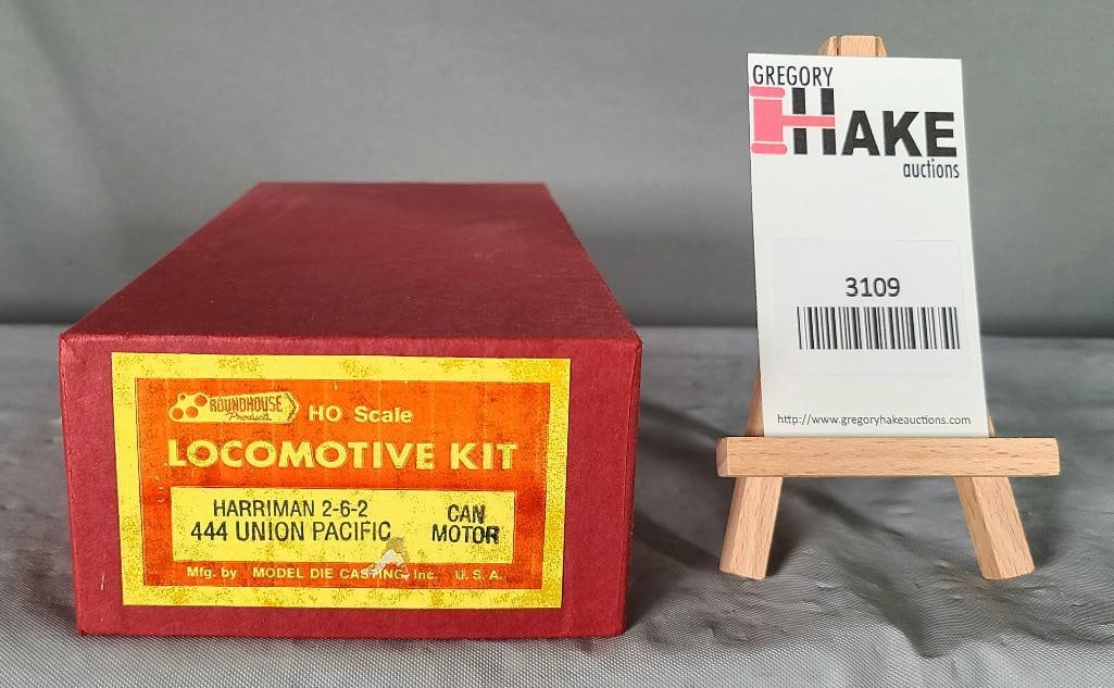 Roundhouse HO Guage Engine  Harriman 2-6-2  444 Union Pacific (1 of 2)