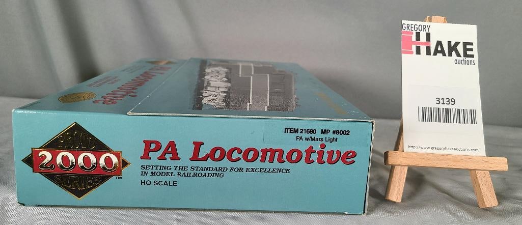 Proto 2000 Series HO Guage Engine  PA Locomotive (1 of 2)