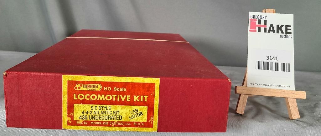 Roundhouse HO Guage Engine  S.F. Style  4-4-2 Atlantic Kit (1 of 2)