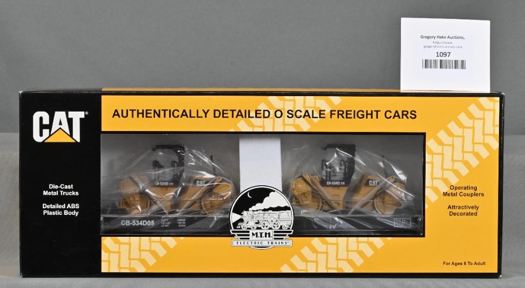 MTH 20-98496 Caterpillar Flatcar w/ (2) XW Vibratory Asphalt Compactors w/ OB: MTH 20-98496 Caterpillar Flatcar w/ (2) XW Vibratory Asphalt Compactors w/ OB, C10