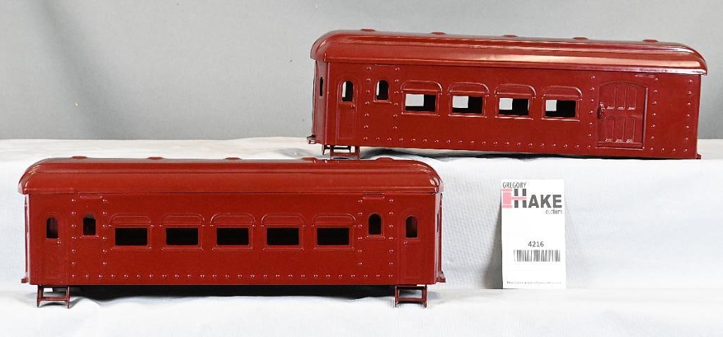 Two Lionel Pre-War Standard Gauge Passenger Car Bodies and Roofs (1 of 6)