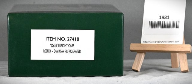 Spectrum Bachmann On30 27418 reefer D&RGW w/OB