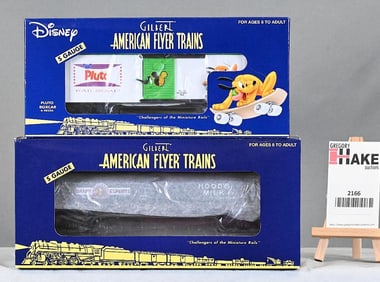 American Flyer 48356 Disney Pluto Boxcar, 48538 Hoods Flatcar with milk containers, w/Obs