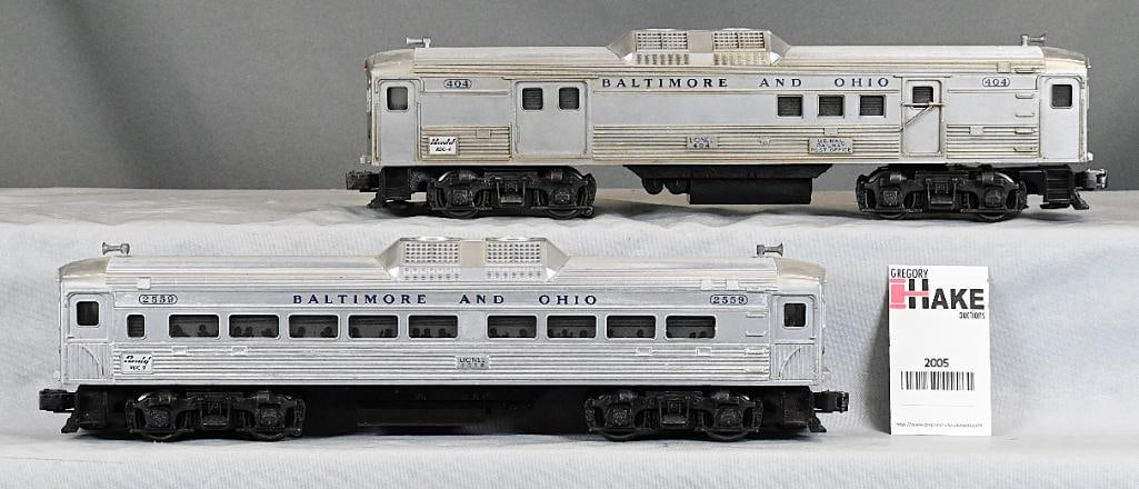 Lionel Postwar 404 and 2559 Budd Cars (1 of 6)