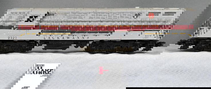 Lionel Postwar 2321 Gray Top Lackawanna FM Diesel Locomotive: Lionel Postwar 2321 Gray Top Lackawanna FM Diesel Locomotive, C6 Size 16X4X4