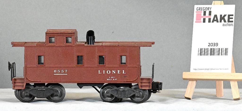 Lionel Postwar 6557 Smoking Caboose (1 of 6)