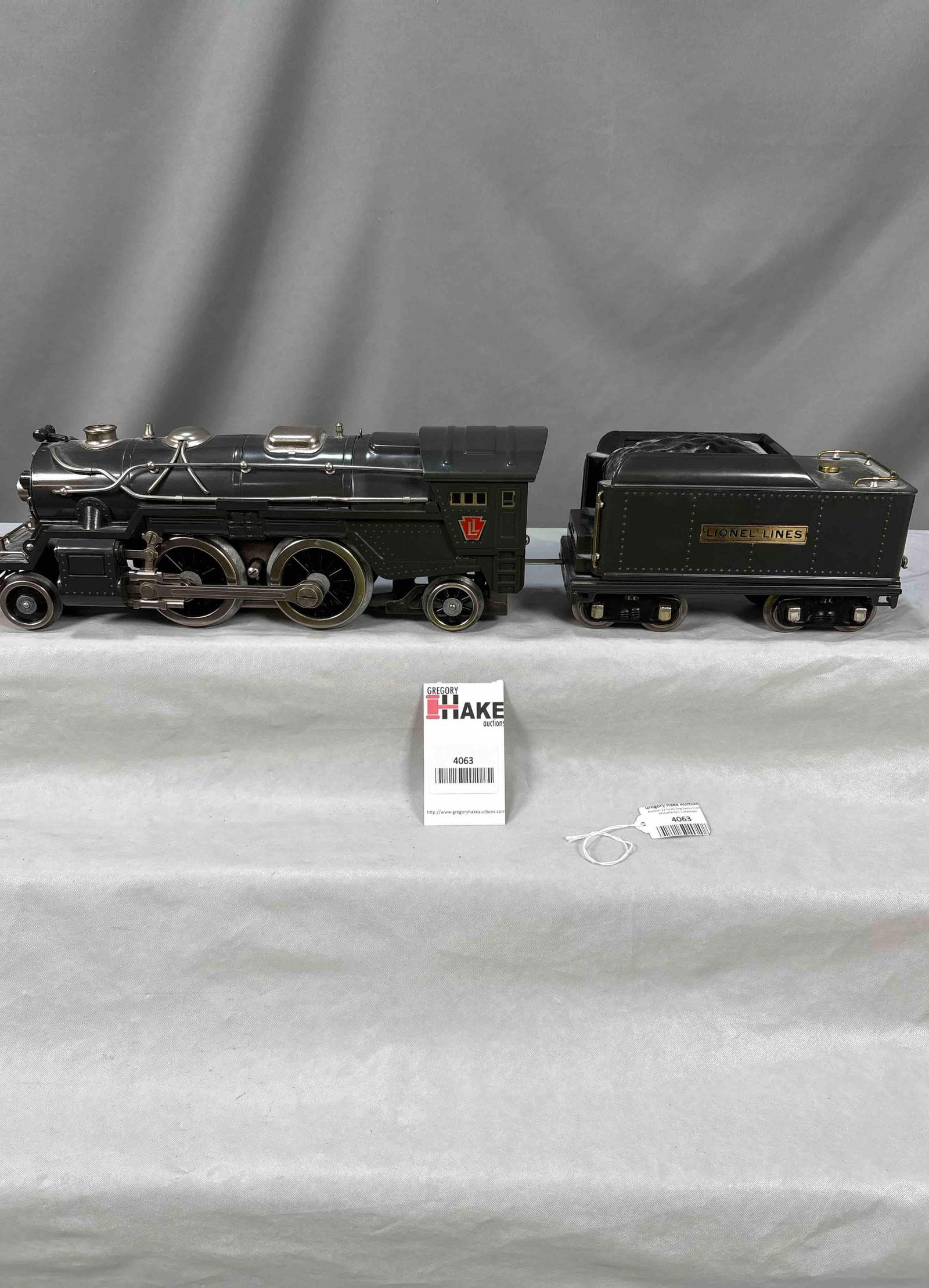 Lionel Prewar Standard Gauge Grey 385E & Tender (1 of 1)