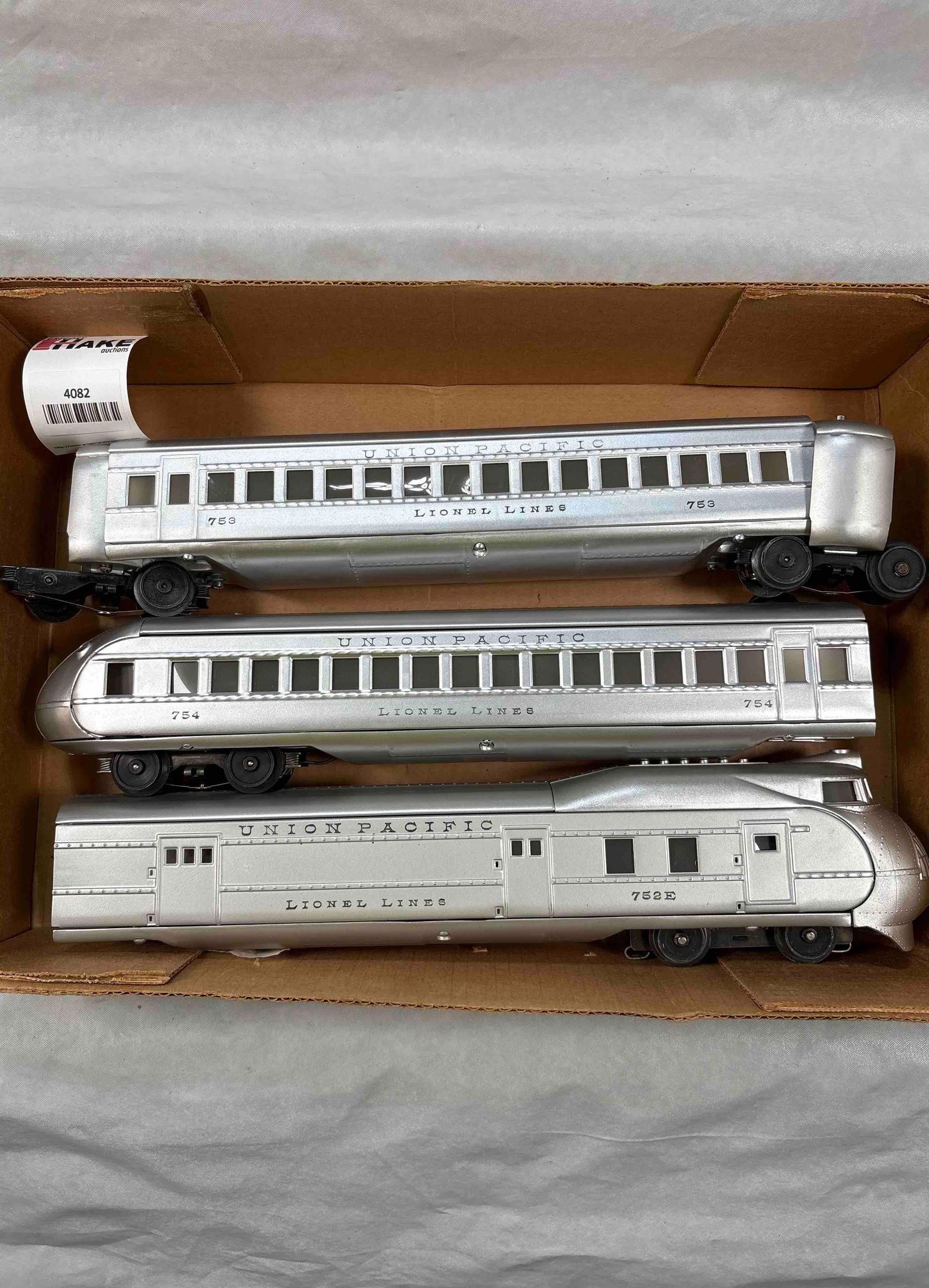 Lionel Prewar O Gauge 752E, 753 & 754 UP Streamliner (1 of 1)