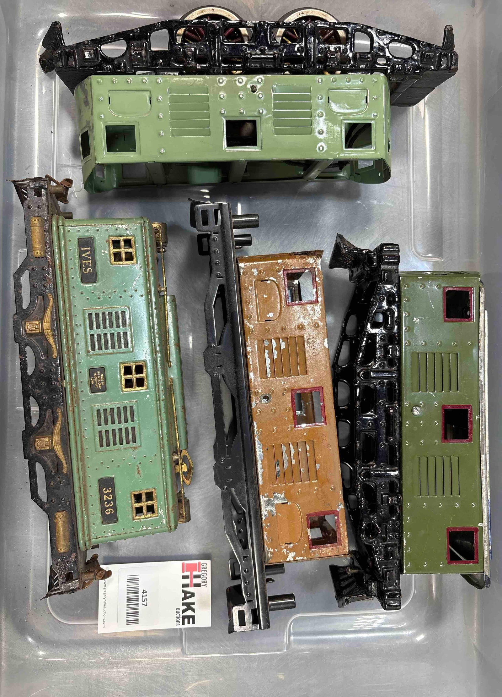Box Lot of Ives Prewar Wide Gauge Locomotive & Locomotive Frames: Box Lot of Ives Prewar Wide Gauge Locomotive & Locomotive Frames. Some are repainted to C7 otherwise C6.