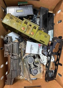 Box Lot of Lionel Prewar O Gauge Locomotive & Tender Parts