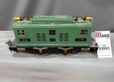 Prewar Ives Wide Gauge 3236 Electric Locomotive