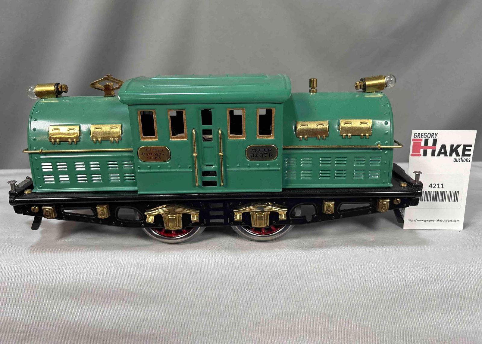 Ives Prewar Wide Gauge 3237R Electric Locomotive (1 of 1)