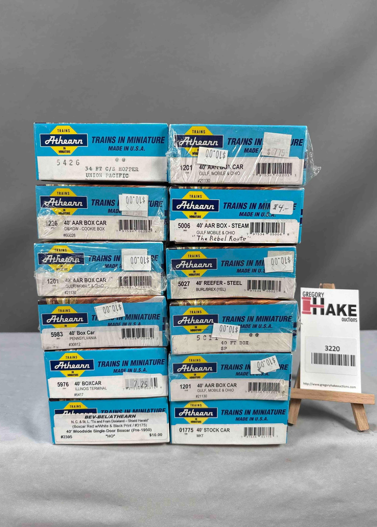 Group of 12 Athearn Trains (1 of 3)