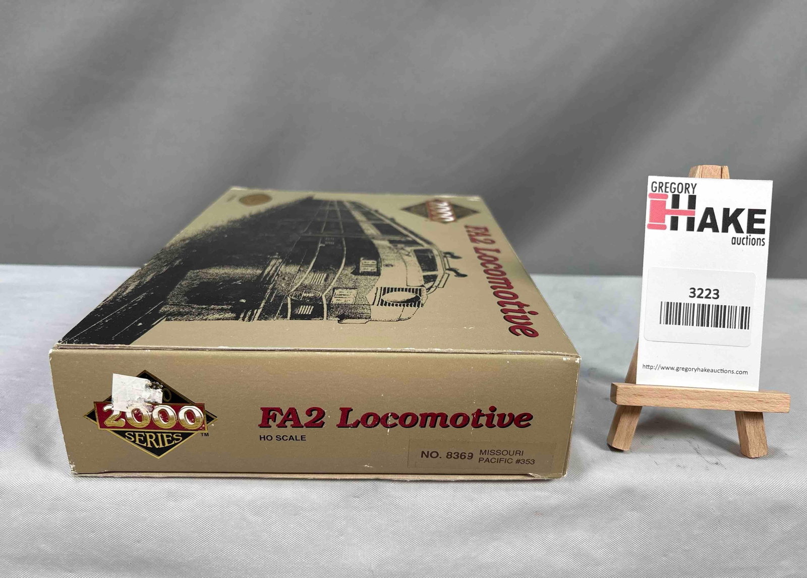 Proto Series No. 8369 FA2 Missouri Pacific Locomotive: Proto Series No. 8369 FA2 Missouri Pacific #353 diesel locomotive with box. See photos for details. Size 11x8x3