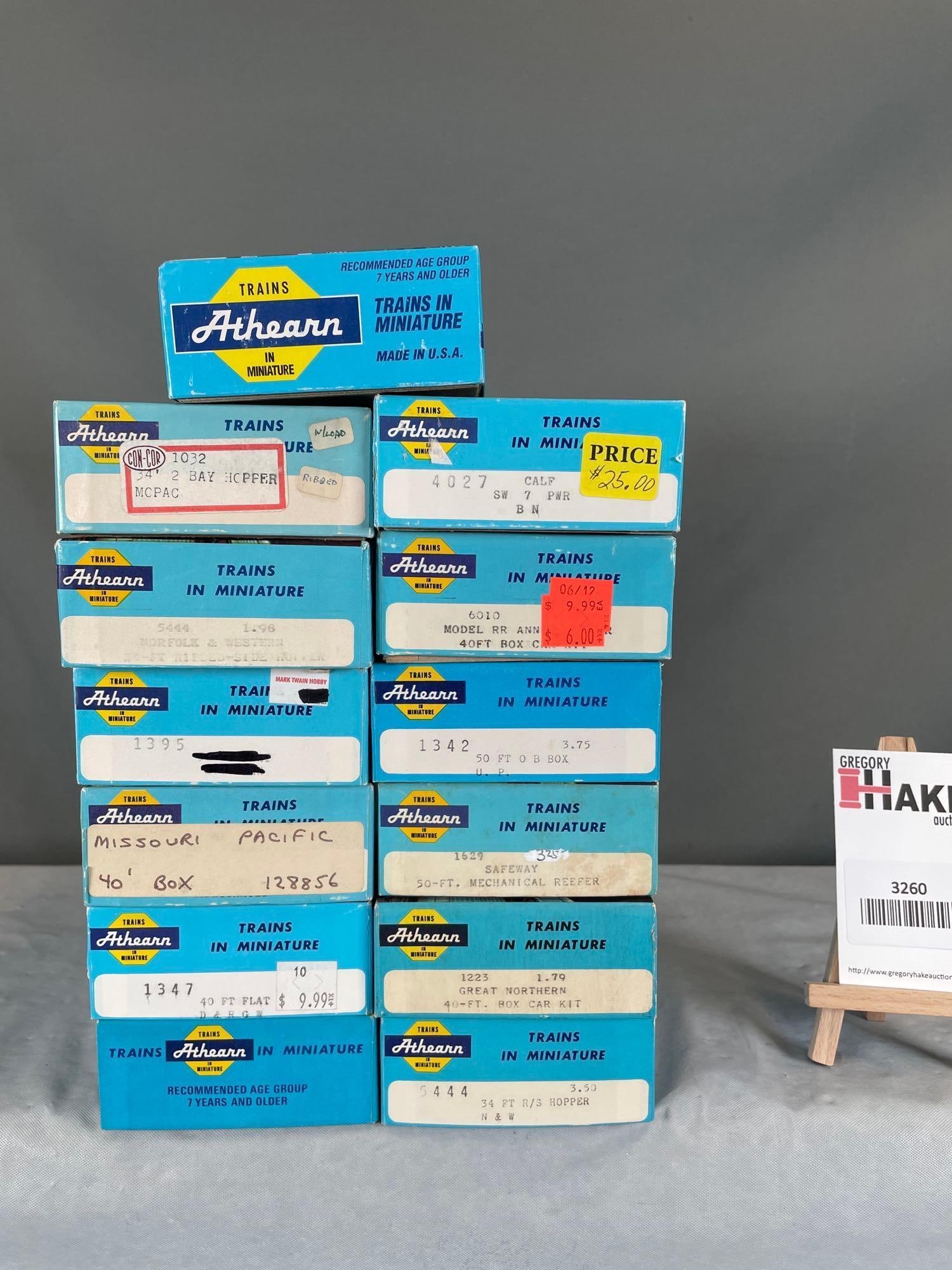 Group of 13 Assorted Athearn Trains In Miniature Cars (1 of 6)