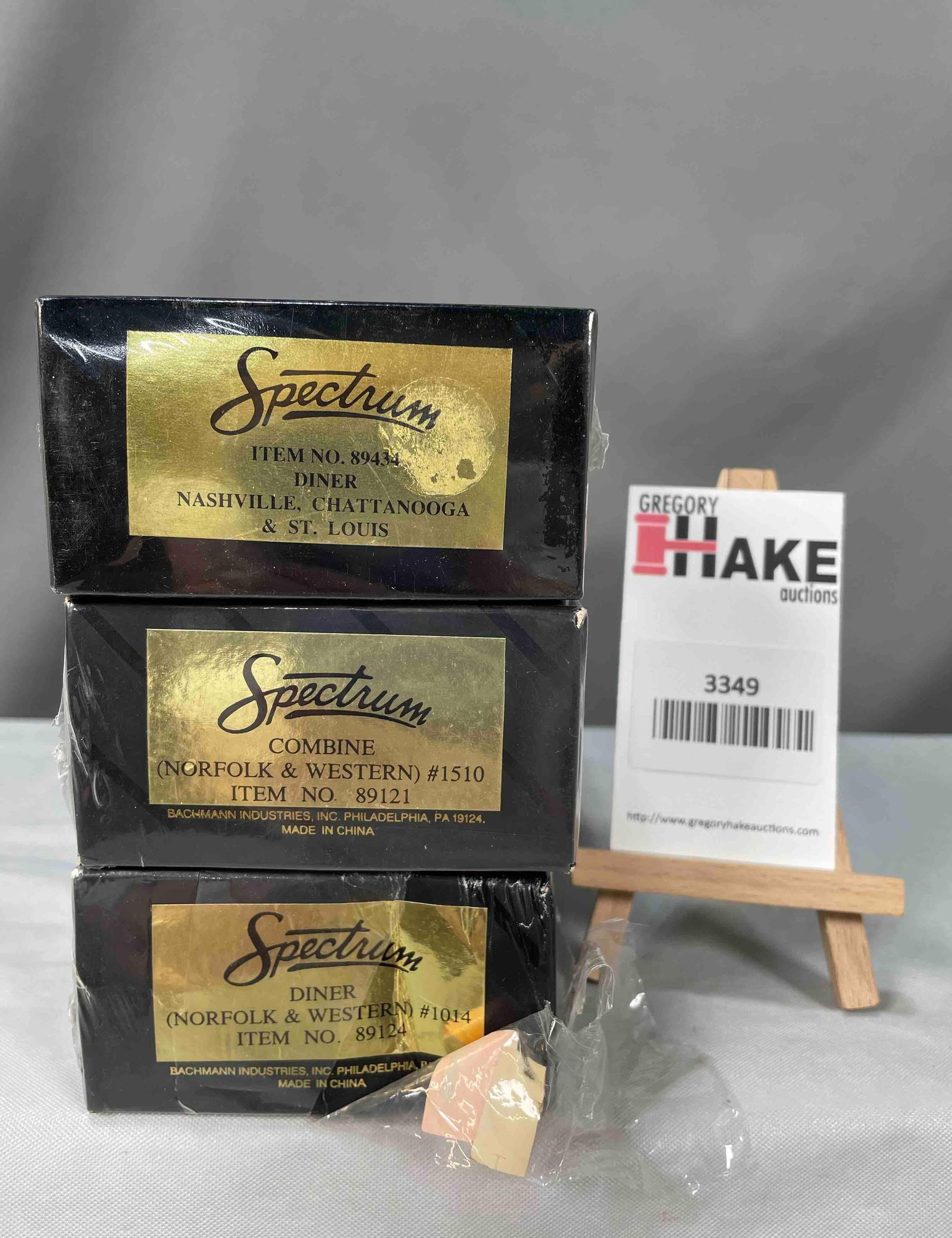 Group of 3 Spectrum Passenger Cars Sealed in Cellophane (1 of 2)