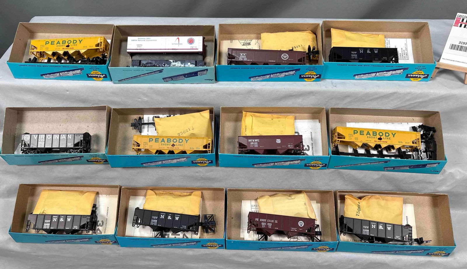 Group of 12 Athearn Trains (1 of 2)