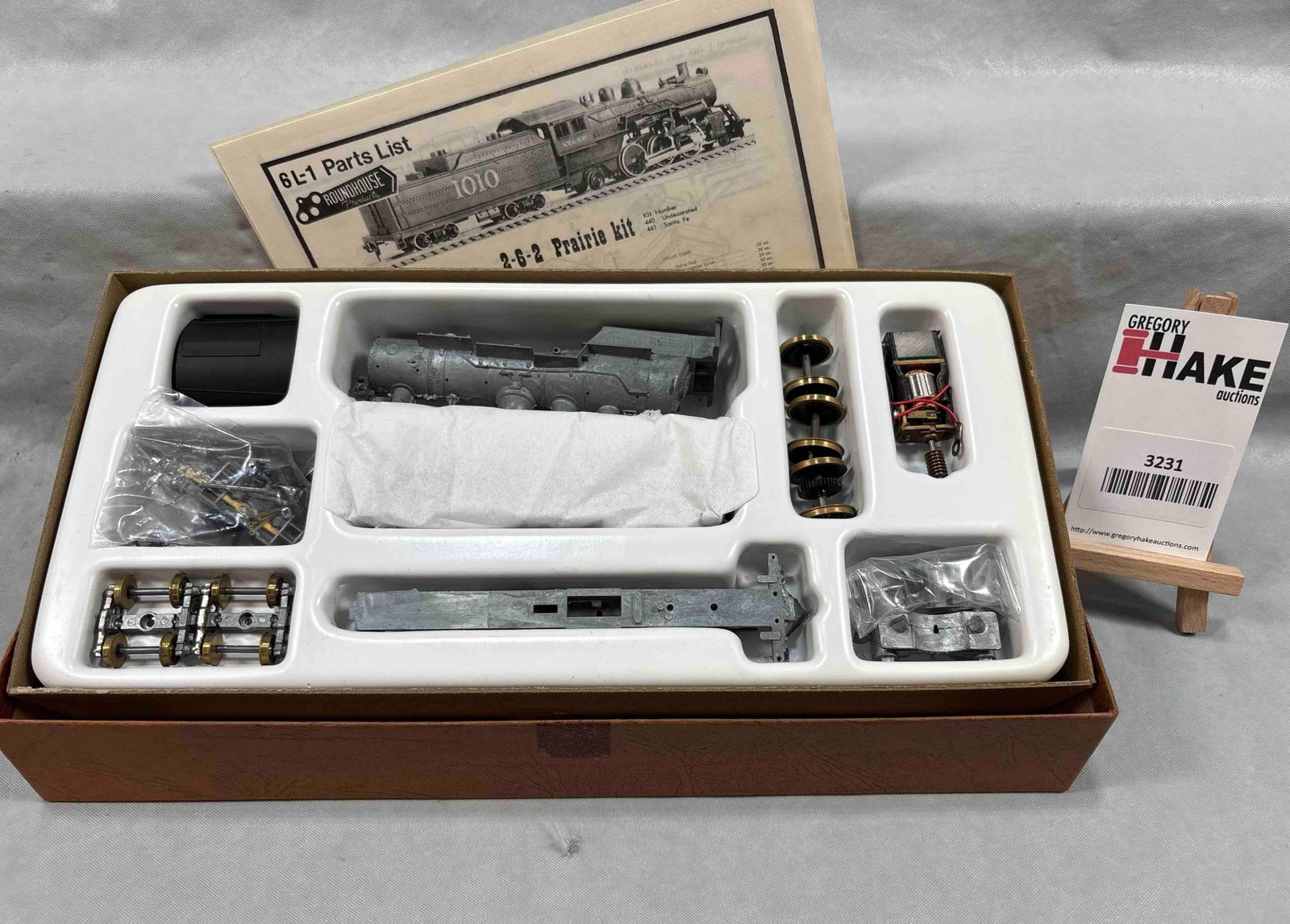 Roundhouse #441 Decorated 2-6-2 Prairie Kit: Roundhouse #441 Decorated 2-6-2 Prairie kit includes parts list, instruction sheet for 401 tender, and 2-6-2 A.T & S.F. locomotive w/OB. See photos for details. Size 13x6x2