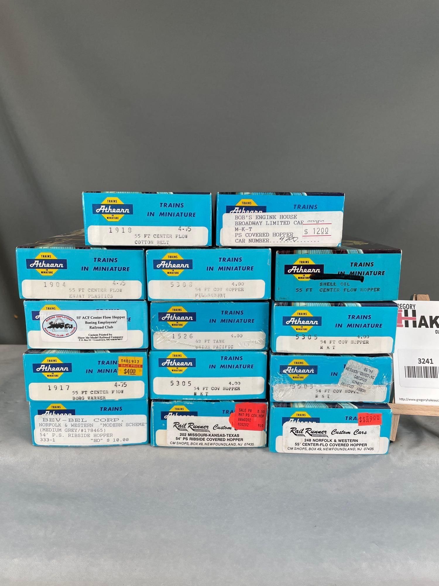 14 Pieces of Athearn  Trains in Miniature (1 of 6)