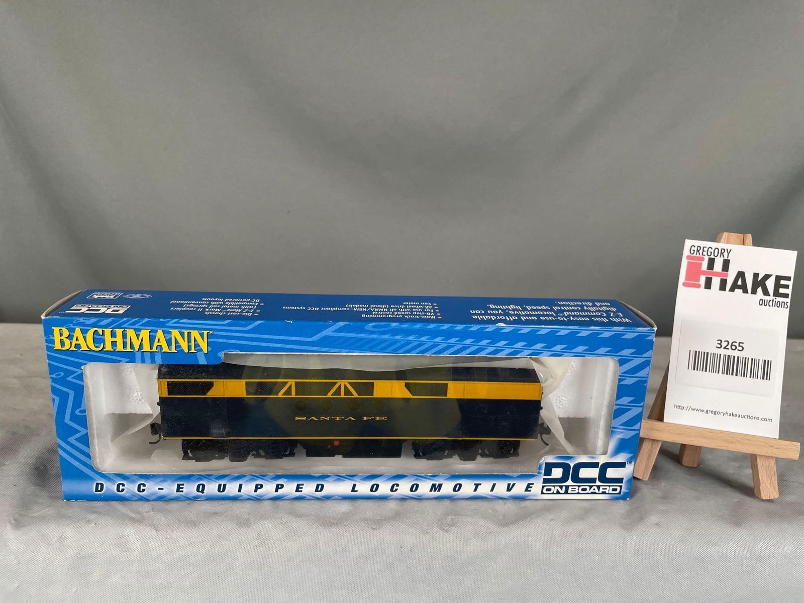 Bachman No. 60239 FT � B Santa Fe Diesel Locomotive (1 of 2)