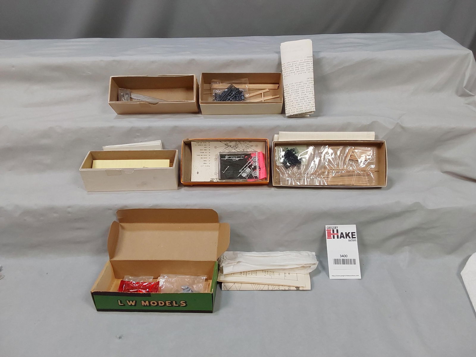 Lot of 6 HO Model Kits (1 of 2)
