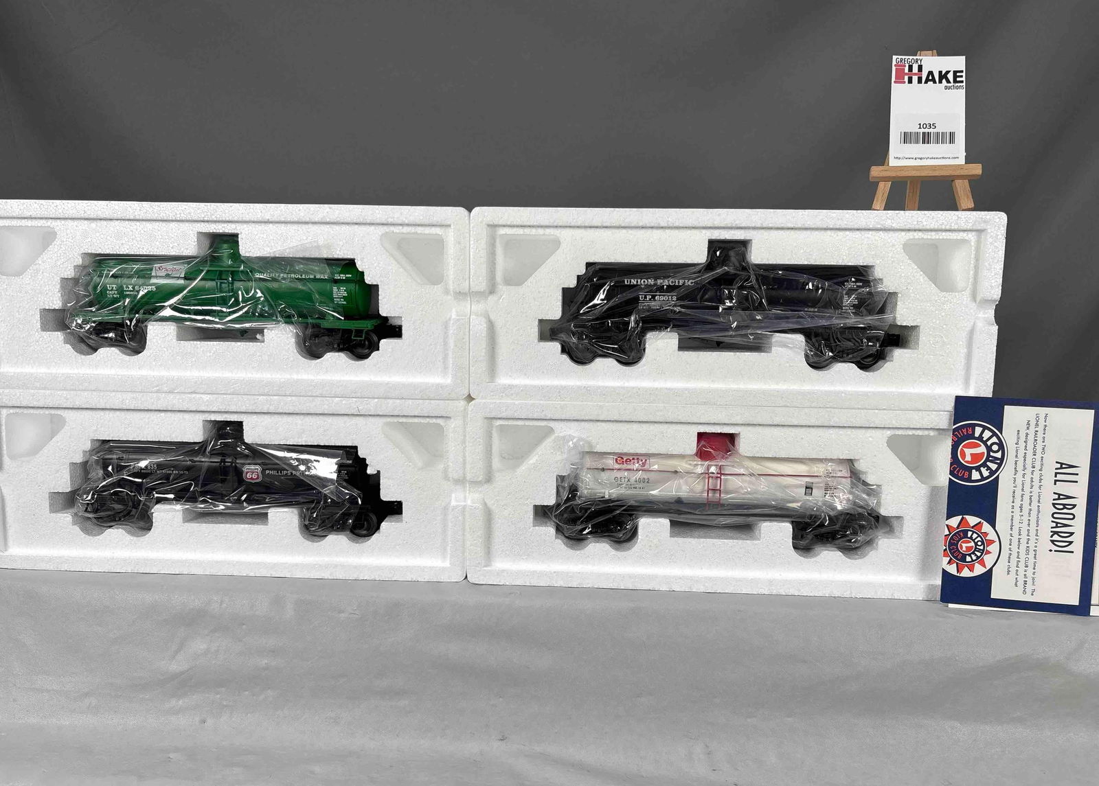 Lionel Die-cast tank car 4 pack (1 of 4)
