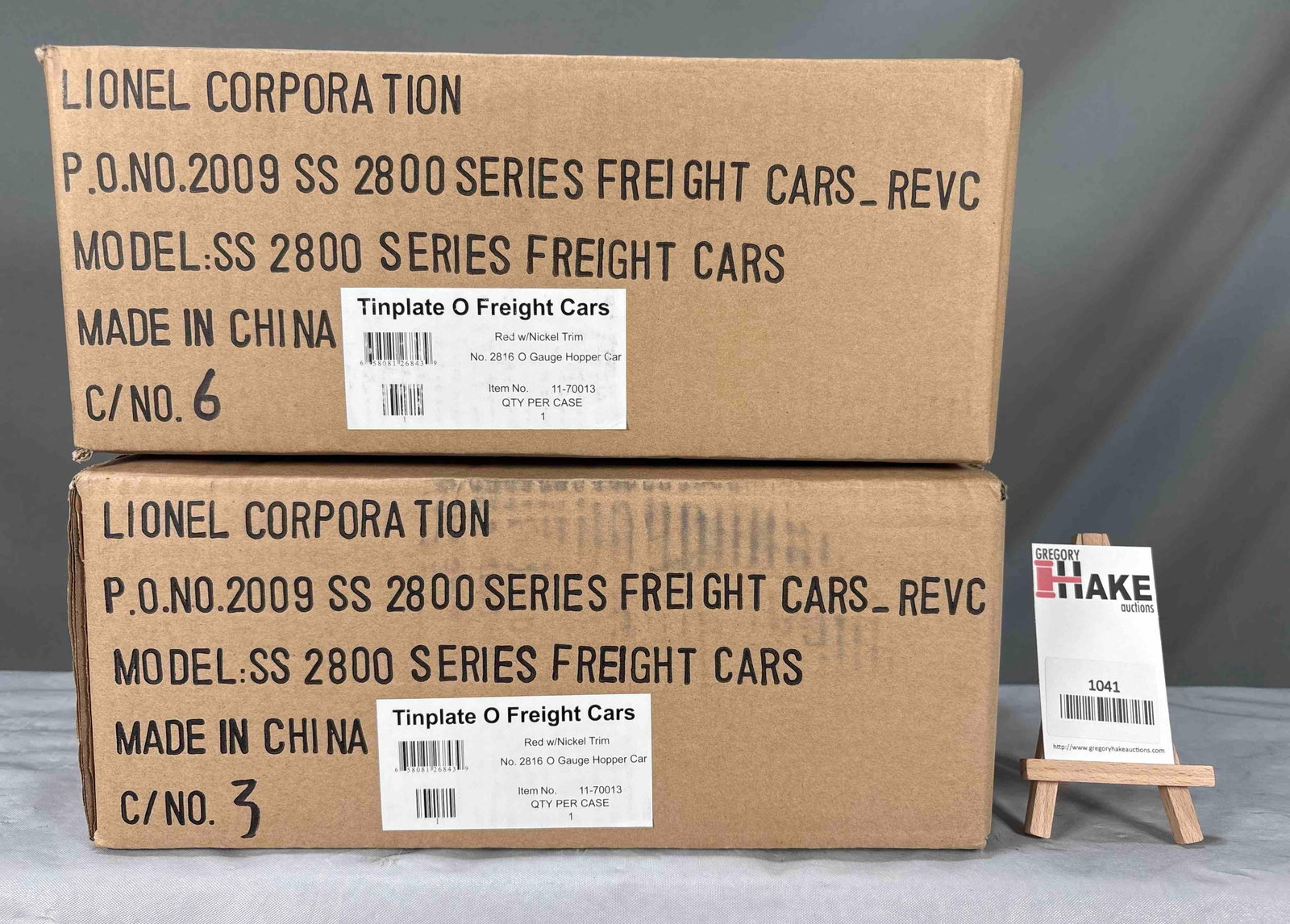 LCT 2816 Coal hopper (2 Hoppers): Lionel Corporate Tinplate 2816 coal hoppers in Bright red with nickel trim livery. MIB condition with OB and factory shipper SKU 11-70013, C10